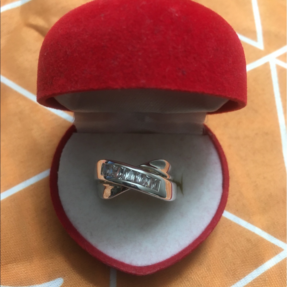 925 Silver Rhodium X Criss Cross CZ Ring Size 7